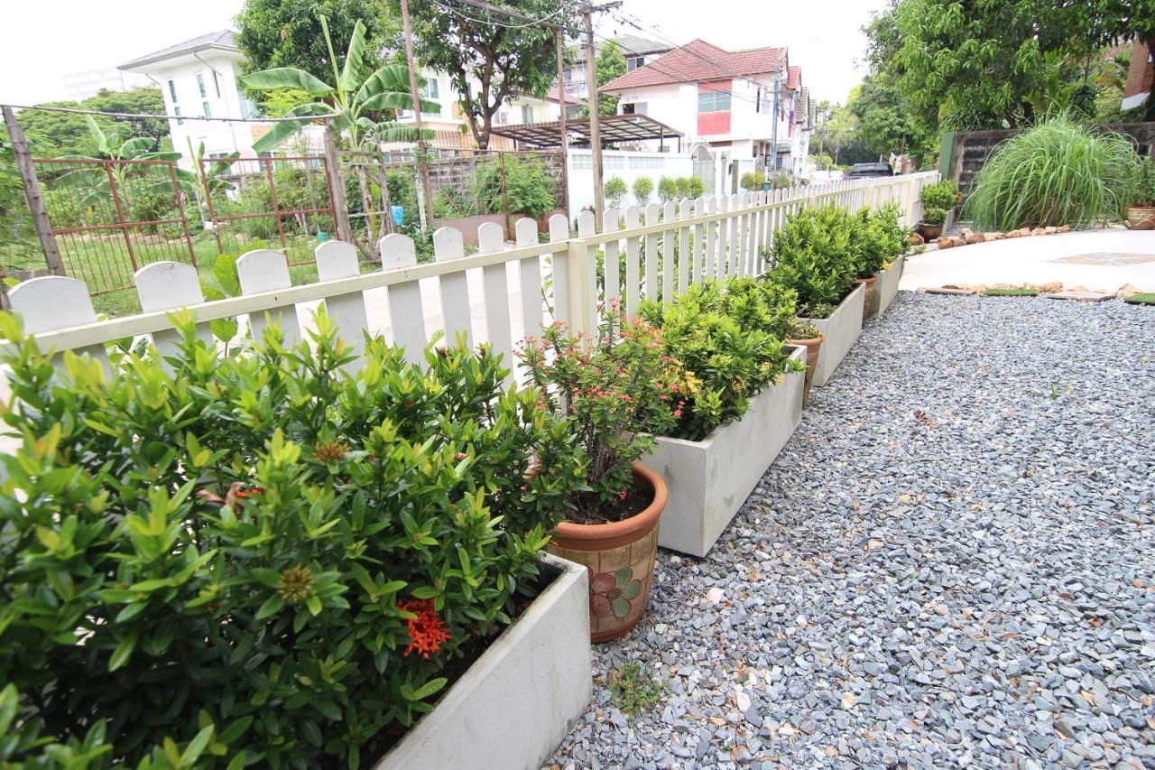 Bann In Suan Apartment Bangkok Ngoại thất bức ảnh